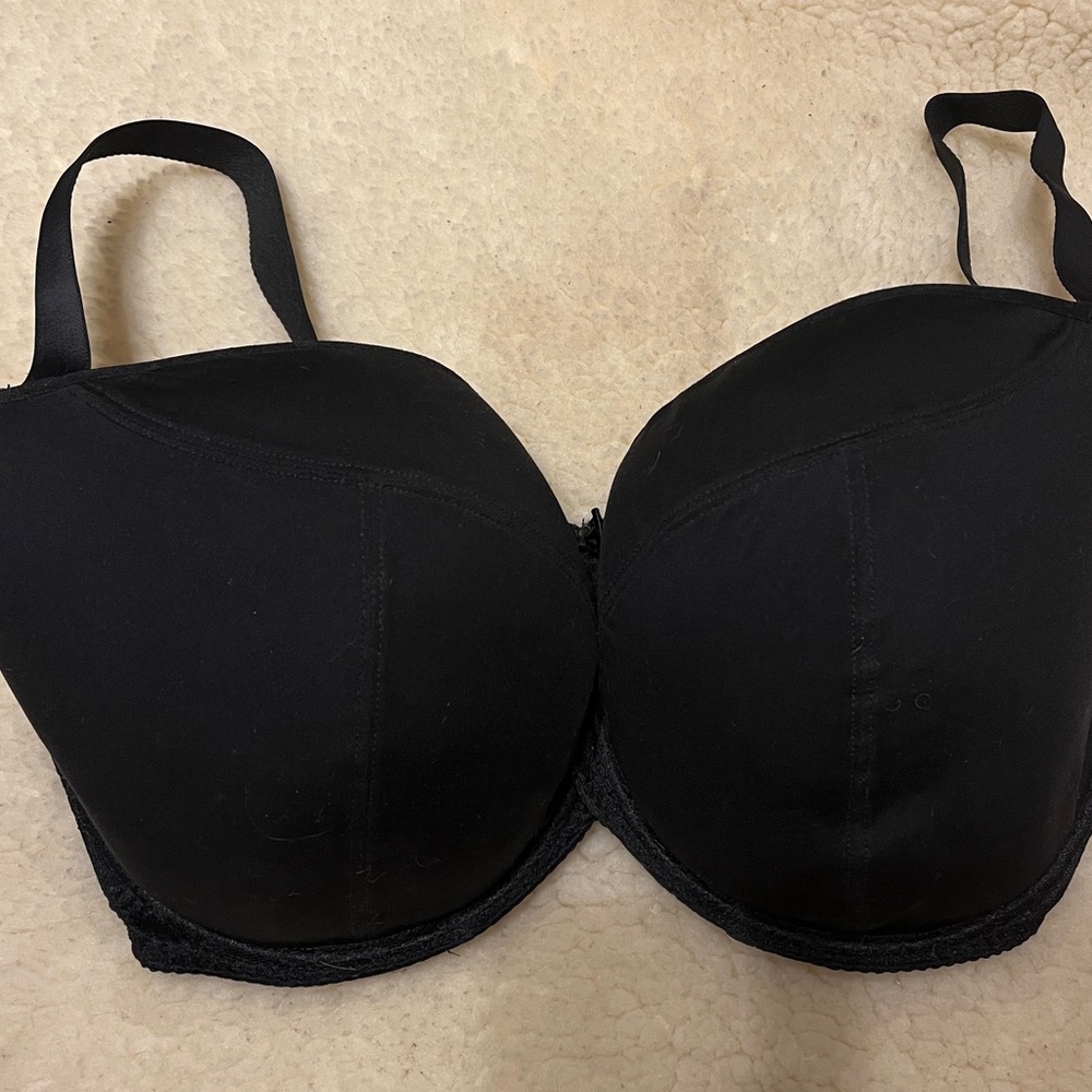 Flirtelle Black Bra
SIZE:
US: 34M
UK: 34J
EU: 75M
AU: 12J
FR: 90M - Picture 5 of 12